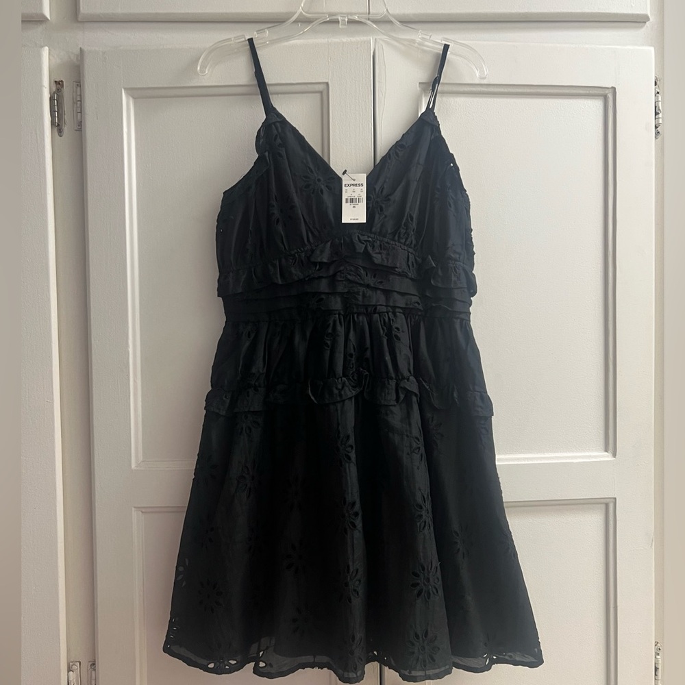 Elegant Black Sleeveless Dress